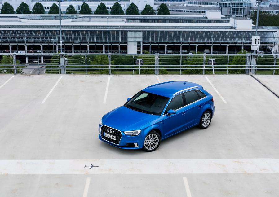  Audi A3 Sportback 2.0 TDI (8V) 2016 года  (WW) (фото 5 из 22)